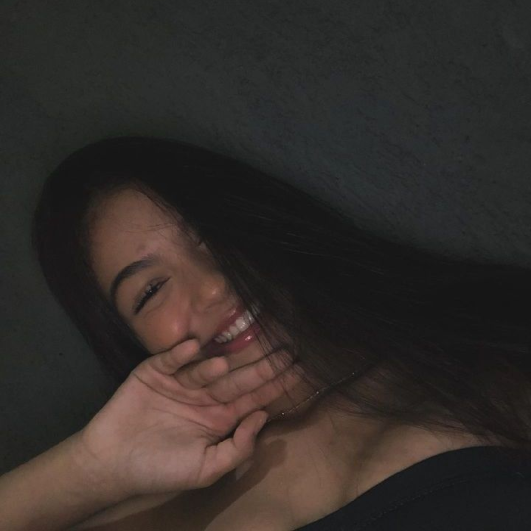 <em>Ana Camila L.</em>